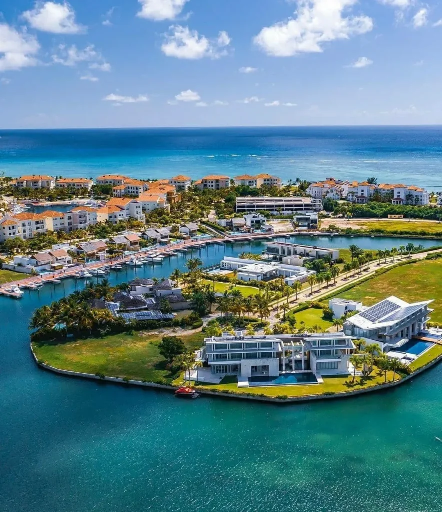 CAP CANA